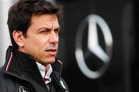  Mercedes F1 team principal Toto Wolff meets Grenfell survivors 