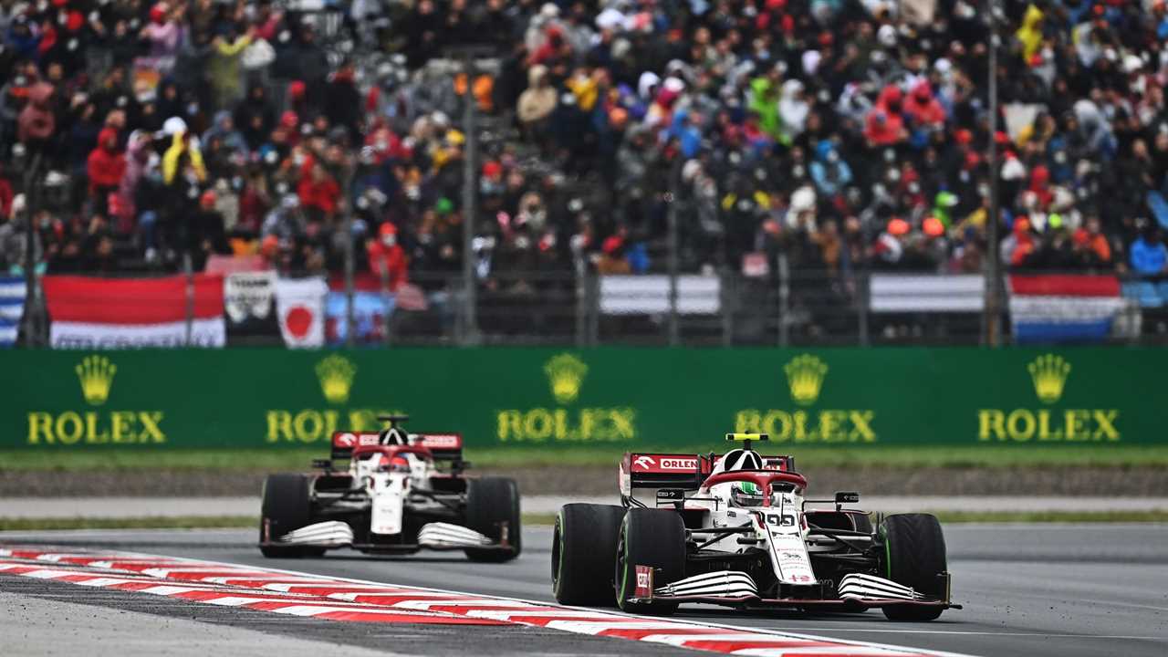 Alfa Romeo frustrated after Giovinazzi ignores team orders – but Italian says he was one lap short of points finish