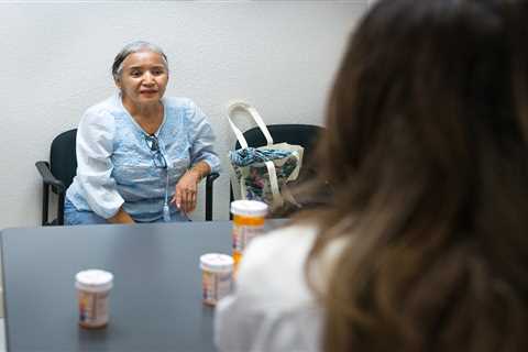 California abre el Medi-Cal a adultos mayores indocumentados