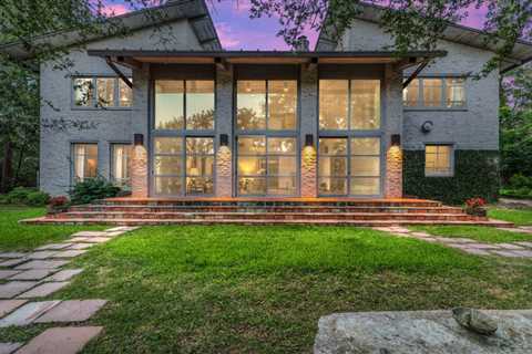 Houston oil giant’s historically significant estate lists for $9.6M