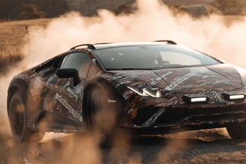 Lamborghini Dangles Off-Road-Ready Huracán Sterrato in Gloriously Dirty Video