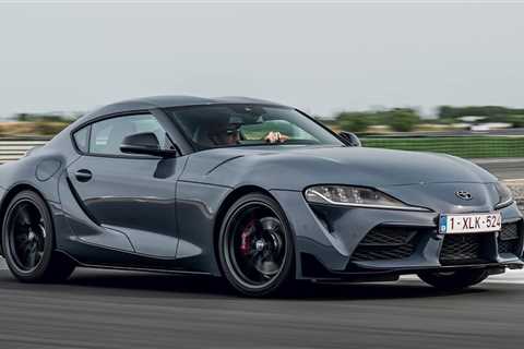 The Toyota Supra's Manual Transmission Won't Cost Extra