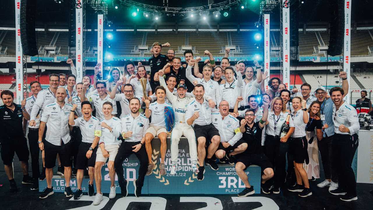 Stoffel Vandoorne banishes F1 demons by becoming Formula E World Champion : PlanetF1