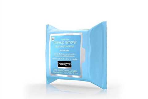 Neutrogena Make Up Eradicating Wipes, 200 Cleaning Towelettes (Eight BAGS) for $34