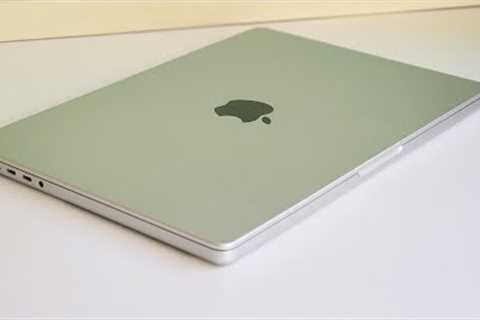 Unboxing 14-inch MacBook Pro with Apple M1 Pro Chip - Dec 2022!