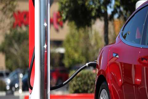 How Long Does It Take to Charge an Electric Car at a Charging Station?