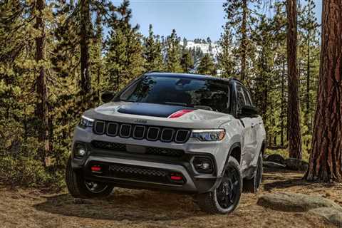 New Jeep 2.0-liter turbo four makes more power, better fuel economy