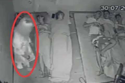 Viral Video: Weird Things Caught On Security Camera''s And CCTV!!! | Viral Trendz
