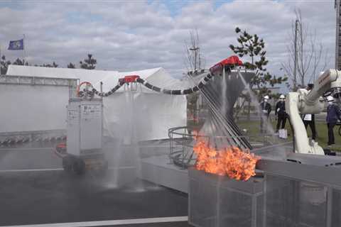 “Dragon Firefighter” Robot Fights Fires from a Distance