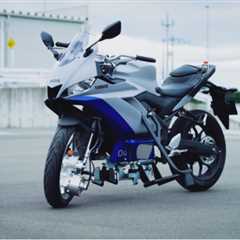 Yamaha develops low-speed self-stabilization tech for motorcycles