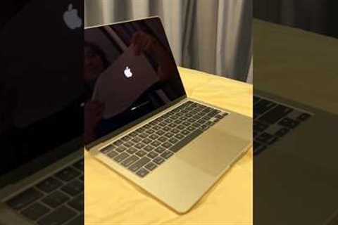 Unboxing MacBook Air M3 13inch starlight, 512GB