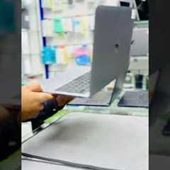 MacBook Pro A1706 2017 13” Retina Display |No Camera | Core i5 | 16GB RAM 256GB SSD | Free MS Office